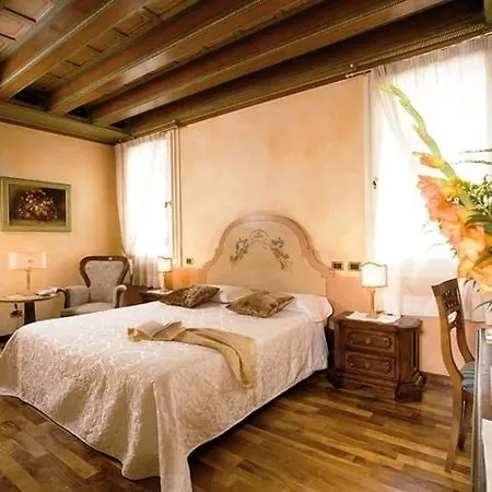 Il Chiostro Oppeano