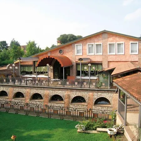 Il Chiostro 3* Oppeano