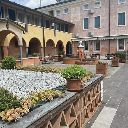 Il Chiostro Hotel 3*
