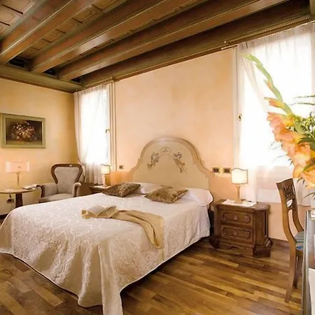 Il Chiostro Oppeano