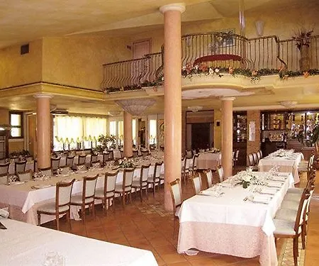 Il Chiostro 3* Oppeano