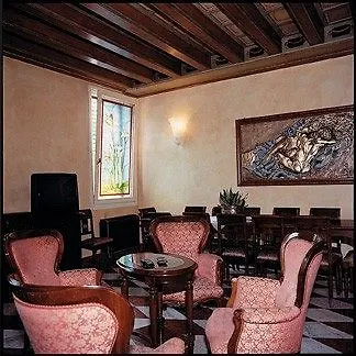 Il Chiostro מלון Oppeano